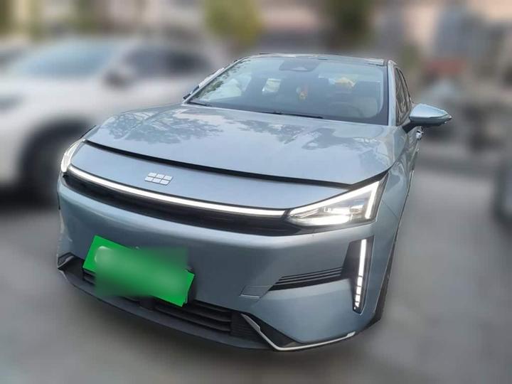 L6 2025 EM-i 140km Explorer +
