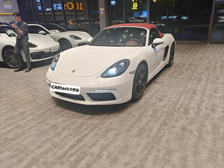 718 2018 Boxster 2.0T