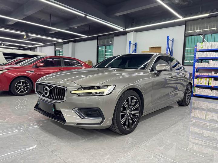 S60 2020 T4 Luxury