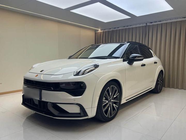 02 Hatchback 2022 2.0TD Pro