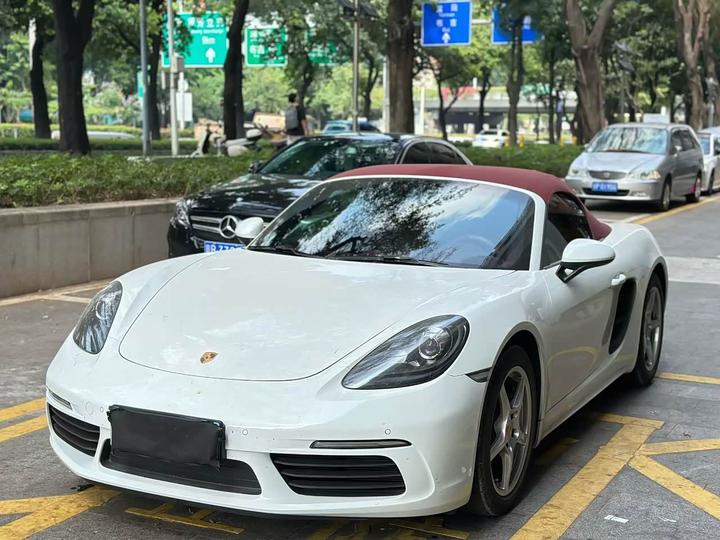 718 2022 Boxster 2.0T