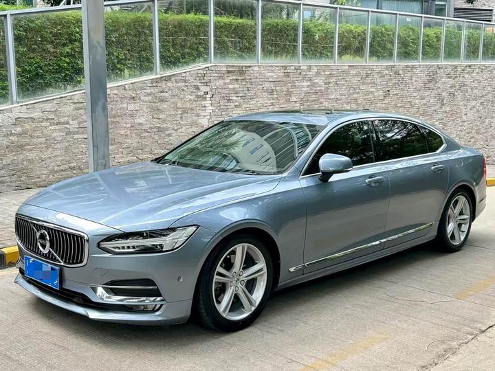 S90 2019 T5