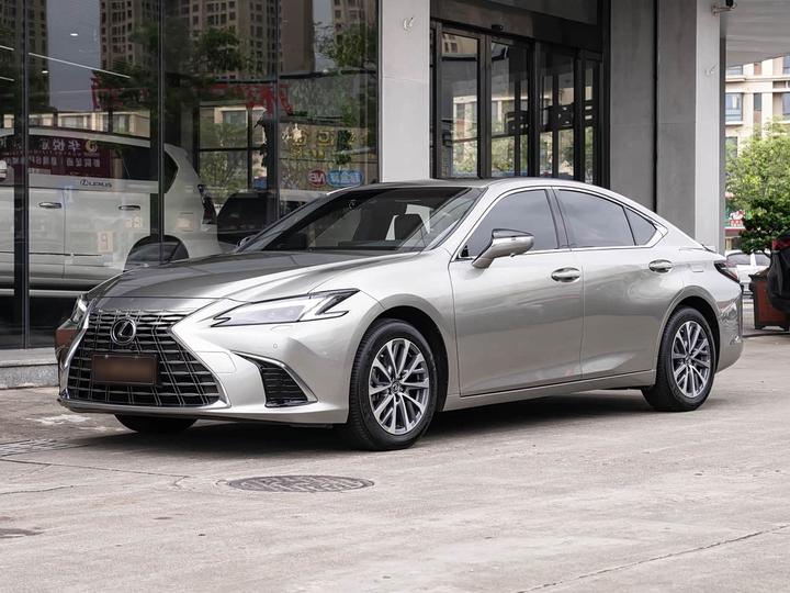 ES 2025 300h Exclusive