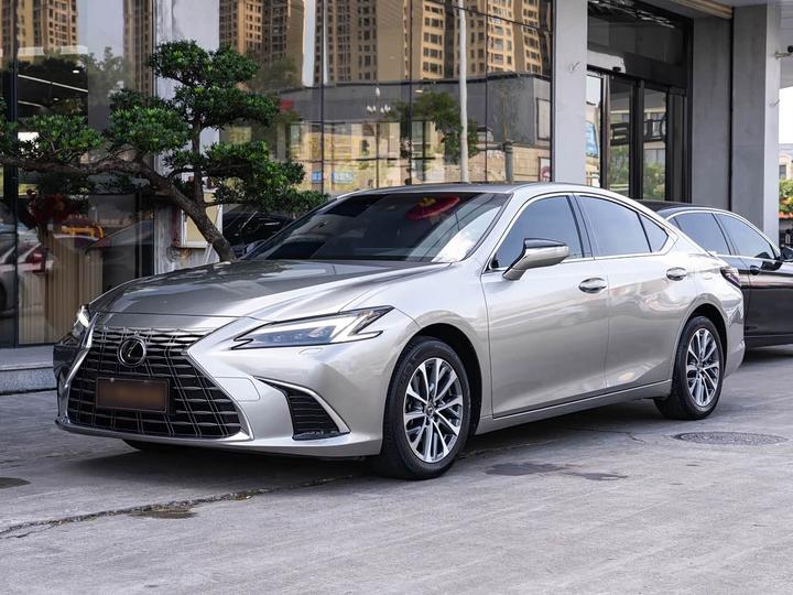 ES 2025 300h Exclusive