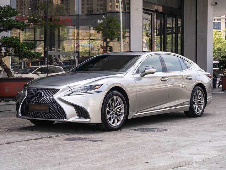 LS 2018 500h Luxury China V