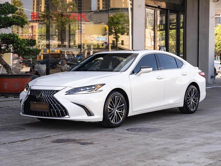 ES 2022 300h Exclusive