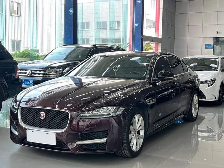 XF 2016 XF 2.0T RWD R-Sport Sport