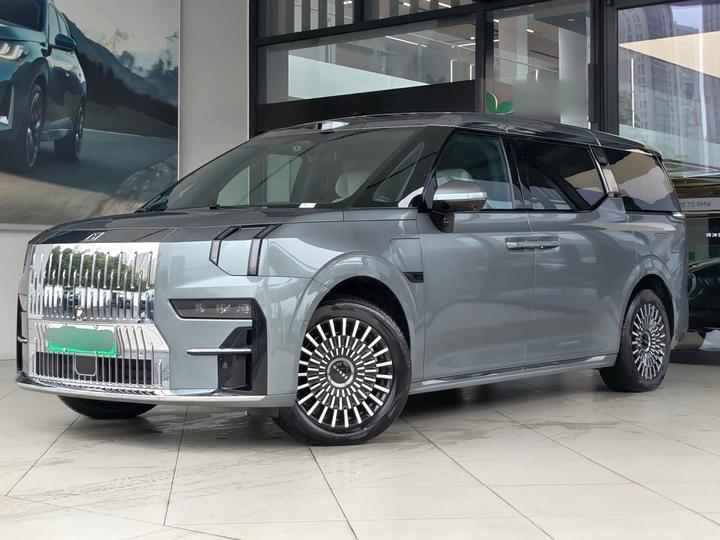 009 2024 7-Seater AWD 108kWh