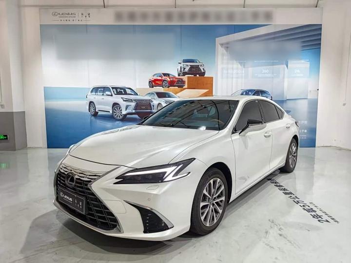 ES 2025 300h Exclusive