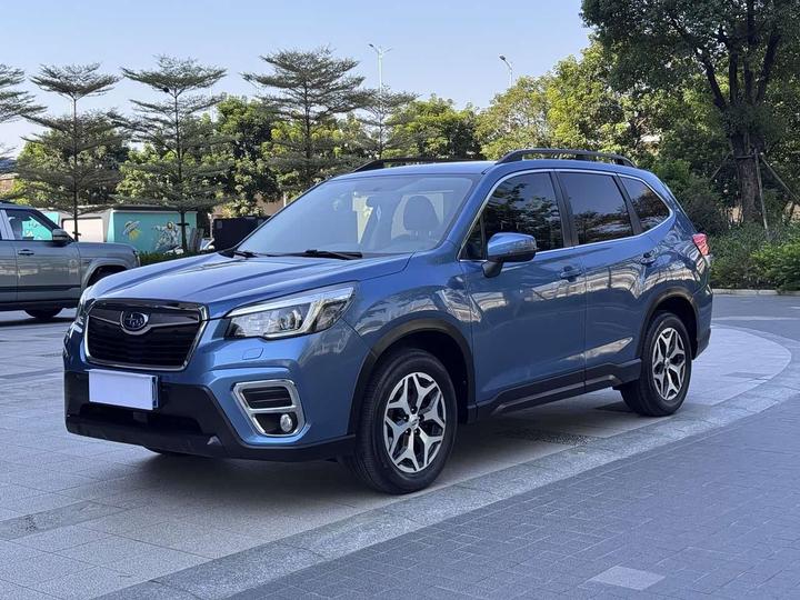 Forester 2019 2.0i Luxury