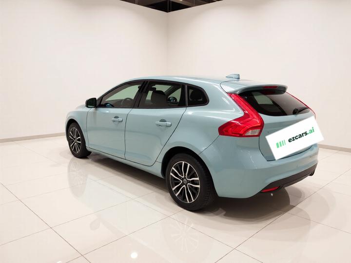 V40 2017 T3 photo 4