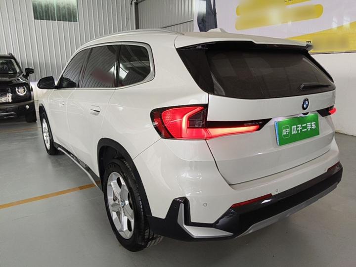 X1 2023 sDrive20Li X Design Package photo 4