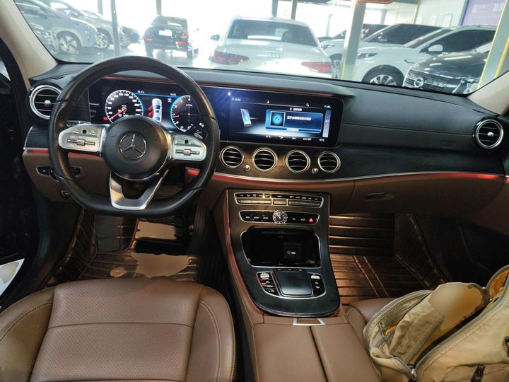 E-Class 2019 Facelift E 300 L Sport Luxury photo 5
