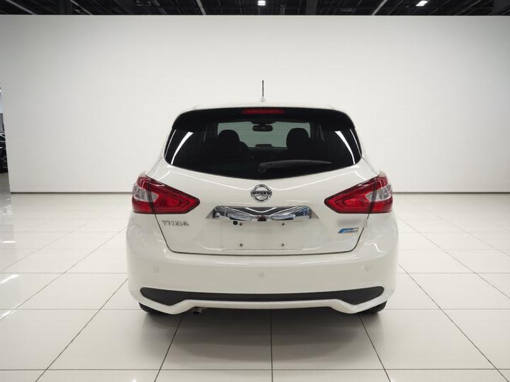 Tiida 2016 1.6L CVT photo 5