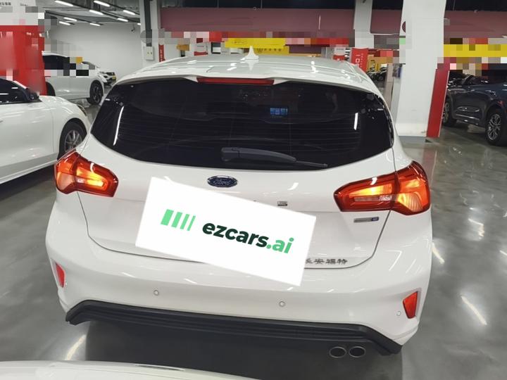 Focus 2021 Hatchback EcoBoost 180 AT photo 5