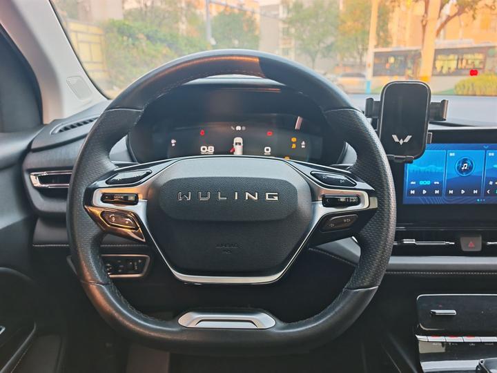 Wuling 2022 1.5T CVT Flagship photo 5