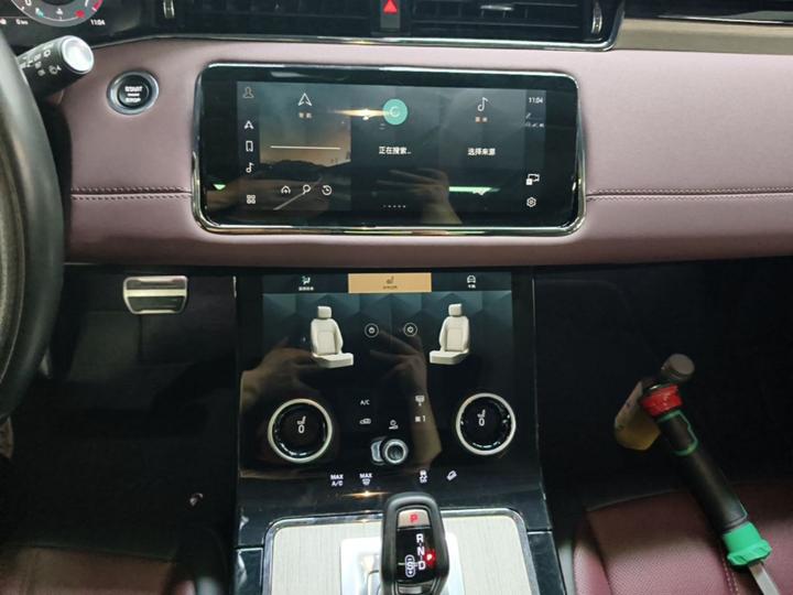 Range Rover Evoque 2023 Evoque L 249PS Luxury photo 8