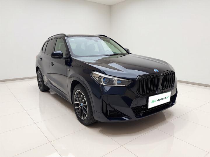 iX1 2025 eDrive25L M Sport Package photo 3