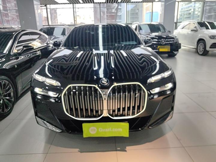 i7 2023 eDrive50L Exclusive M Sport Package photo 2