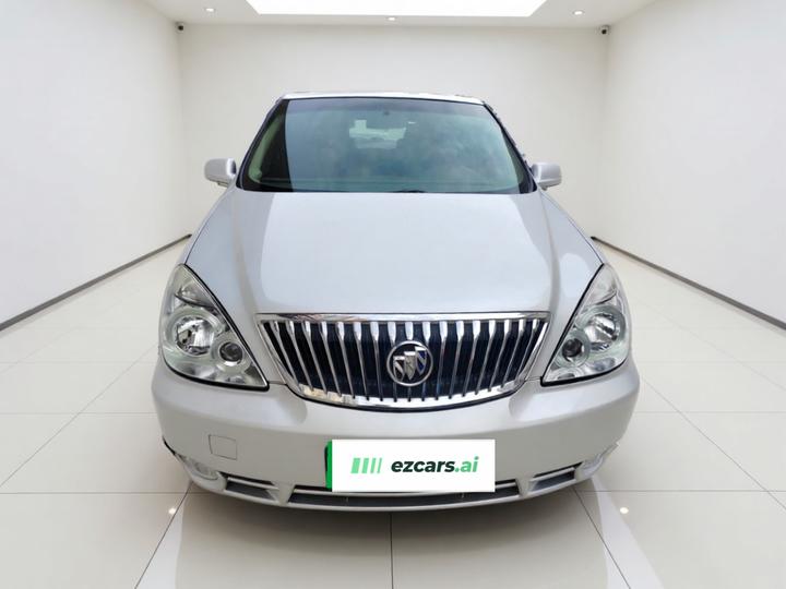 GL8 2014 2.4L Comfort photo 2