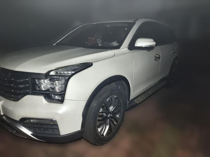 GAC Trumpchi GS8 2017 320T RWD Luxury Connected 7-Seater