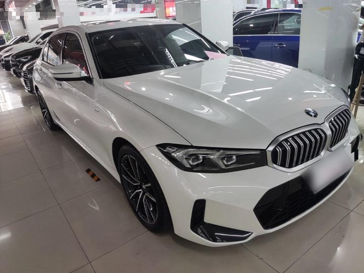 3 Series 2023 320Li M Sport Package photo 3