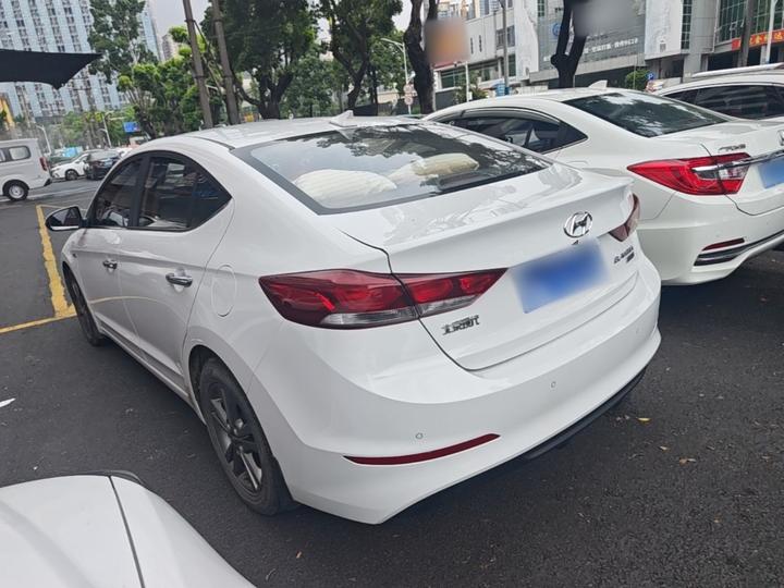Elantra 2016 1.4T DCT Elite photo 4