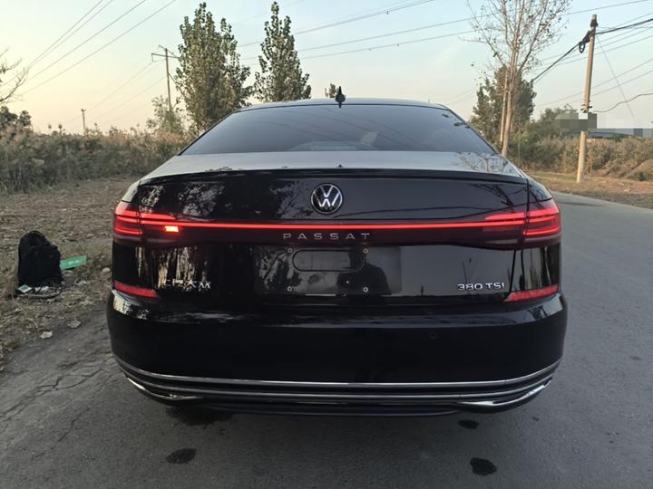 Passat 2024 380TSI Luxury photo 3