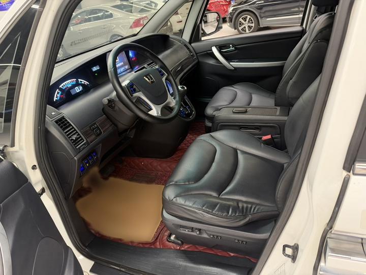Luxgen 7 MPV 2016 2.2T Smart photo 6