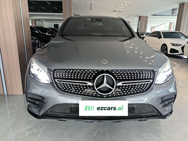 GLC Coupe 2017 GLC 260 4MATIC Coupe SUV photo 2