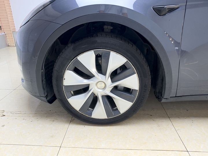 Model Y 2021 Long Range AWD photo 2