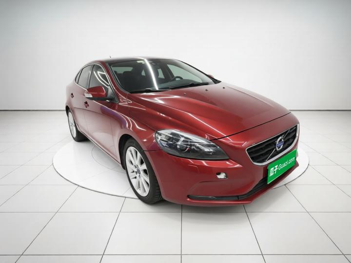 V40 2015 1.6T photo 3