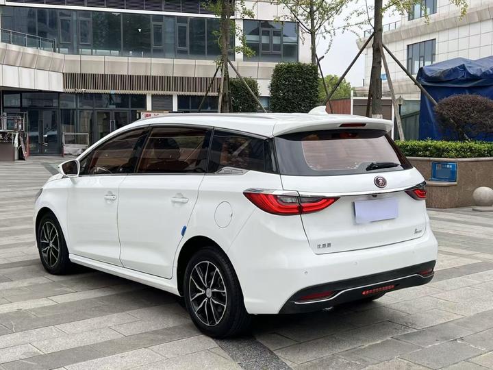 Song MAX 2017 1.5T AT Connected Elite 7-Seater photo 4