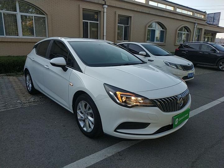 Verano 2016 Hatchback 15S AT Progressive photo 3