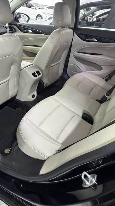 Regal 2021 552T Elite photo 2