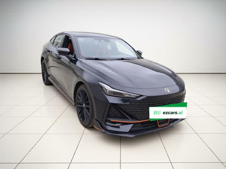 UNI-V 2023 1.5T Sport photo 3