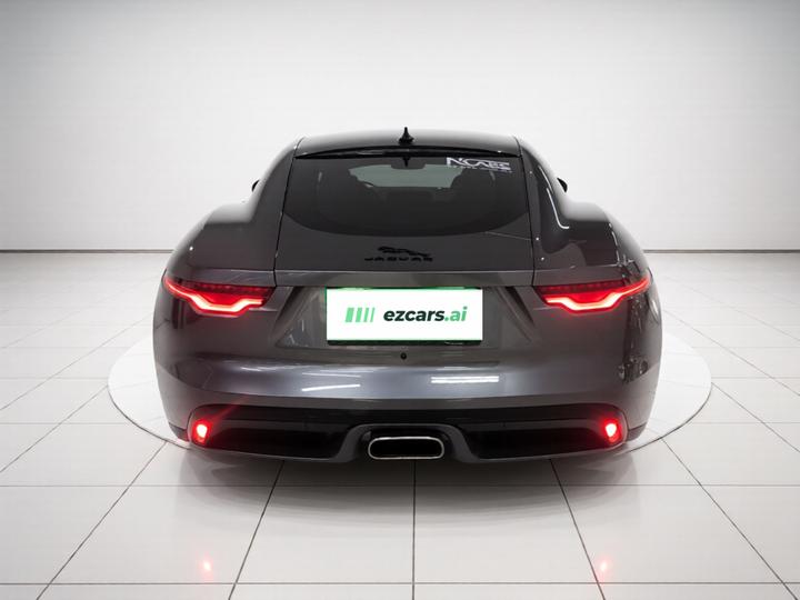 F-TYPE 2024 P300 75 Collection Coupe photo 3