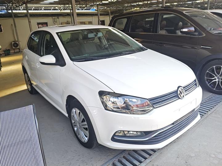 Polo 2016 1.6L AT Comfort photo 3