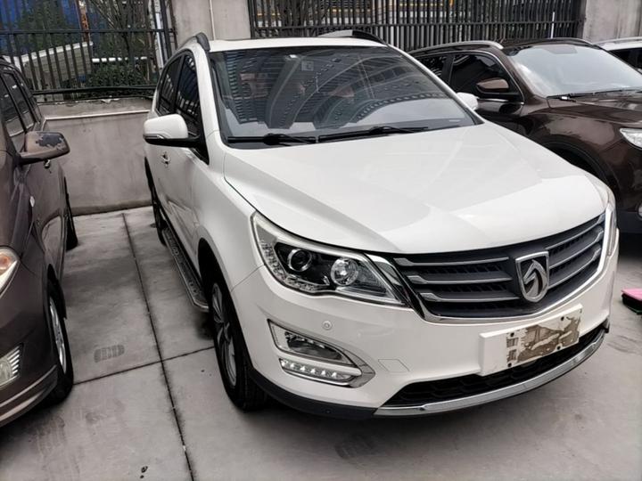 560 2016 1.8L iAMT Luxury photo 3