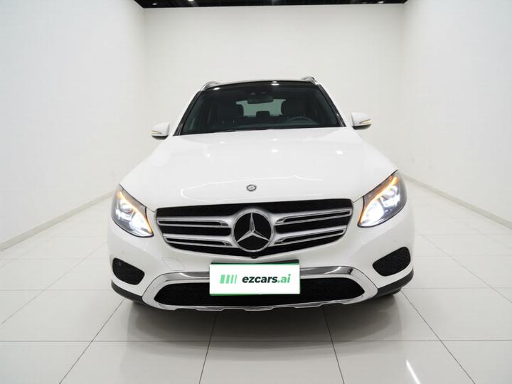GLC 2016 GLC 260 4MATIC Luxury photo 2