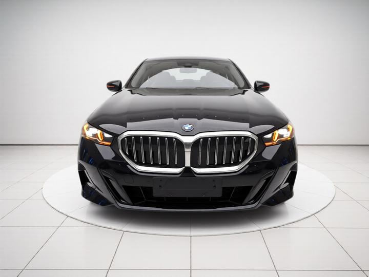 i5 2025 eDrive 35L M Sport Package photo 2