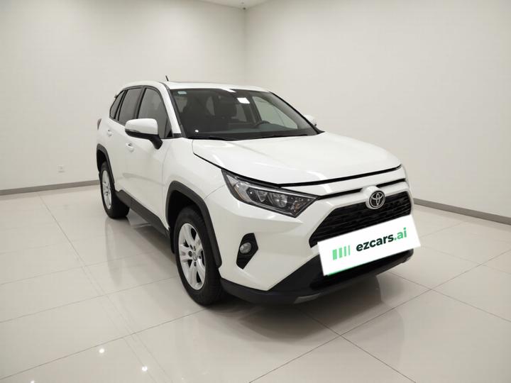 RAV4 2021 2.0L CVT RWD photo 3