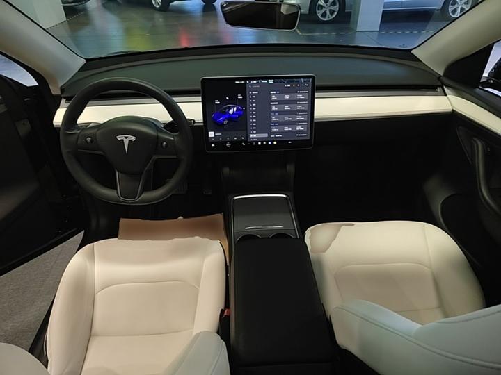 Model Y 2022 RWD photo 5