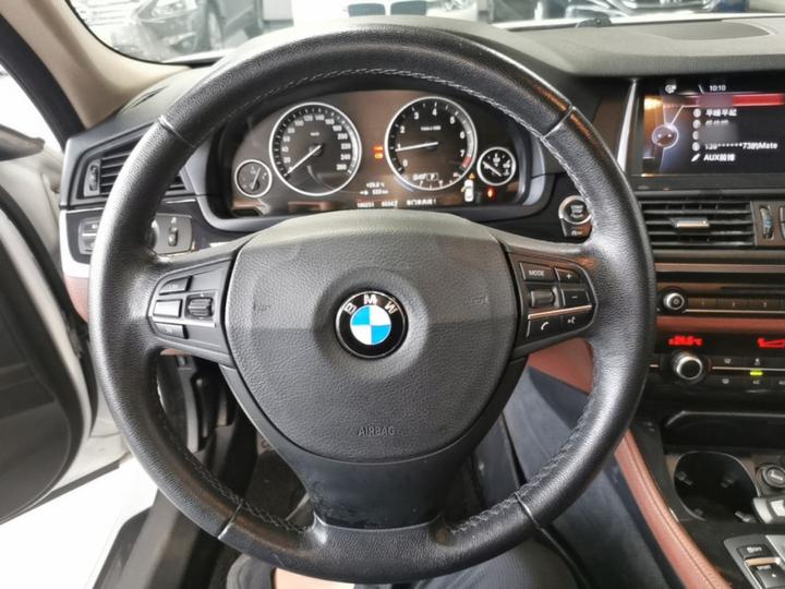5 Series 2014 520Li photo 6