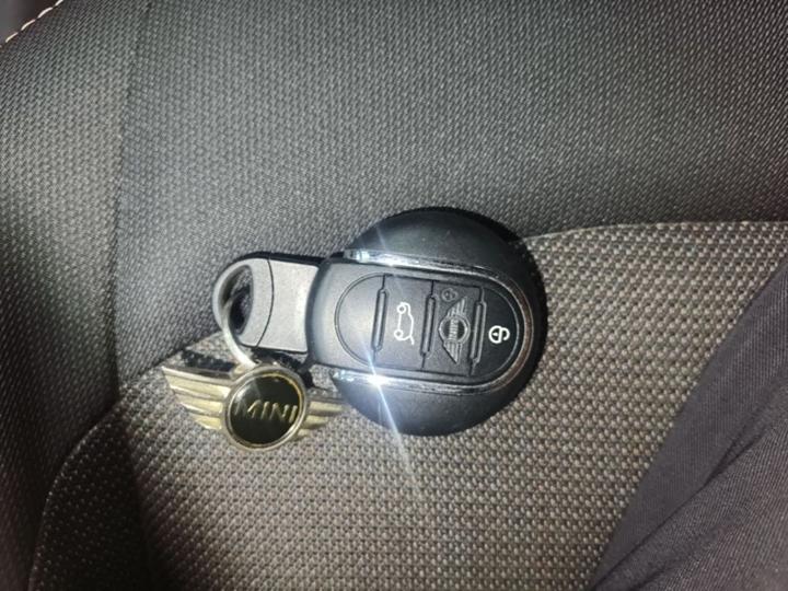 2019 1.5T ONE 5-Door photo 8
