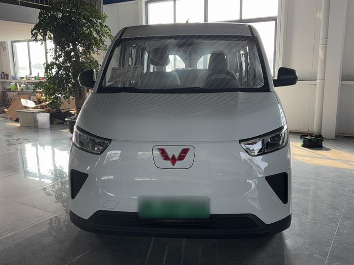 Wuling 2026 440km Bus Comfort 6-Seater photo 2