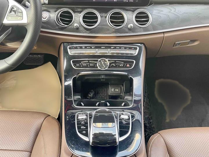 E-Class 2016 E 300 L Sport Fashion photo 4