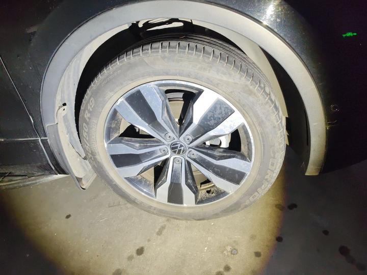 Tiguan L 2022 330TSI AT RWD R-Line photo 8