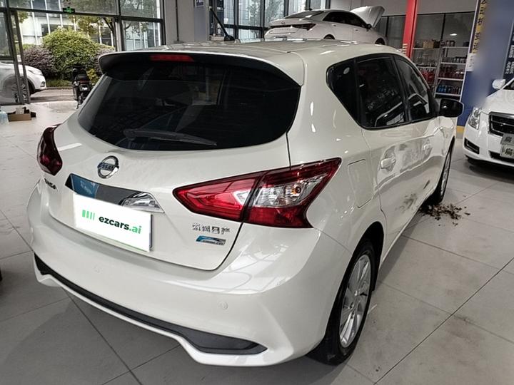 Tiida 2016 1.6L CVT photo 6