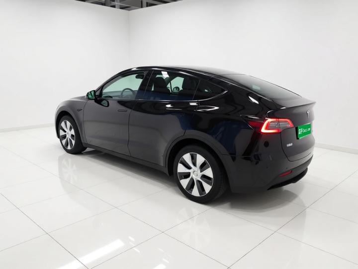 Model Y 2022 Facelift RWD photo 4